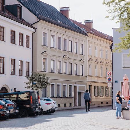 Lumen Homes - Altstadt-Studio Direkt Im Zentrum, Kueche, Netflix, Oeffentlicher Parkplatz Ums Eck Ingolstadt Bagian luar foto