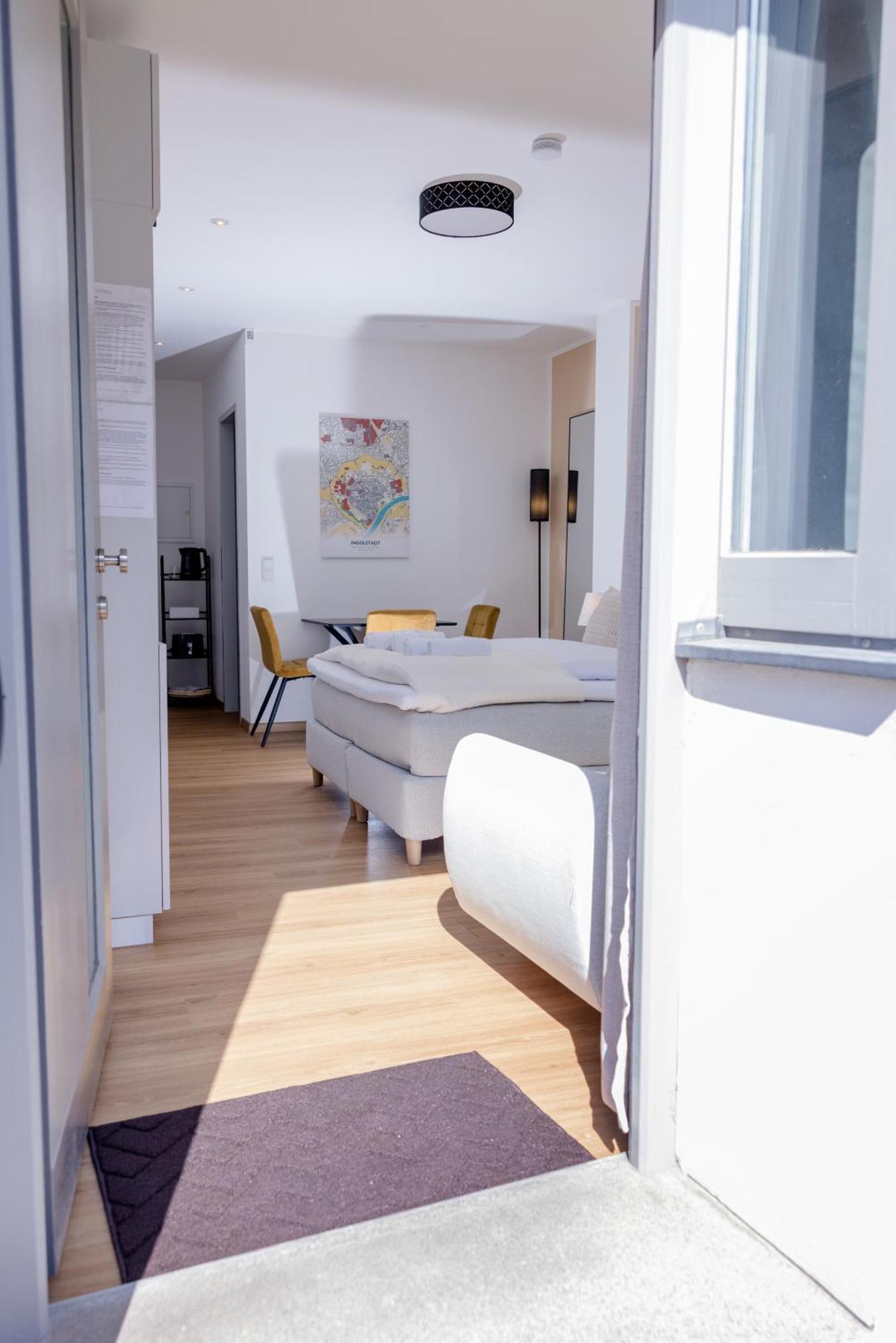 Lumen Homes - Altstadt-Studio Direkt Im Zentrum, Kueche, Netflix, Oeffentlicher Parkplatz Ums Eck Ingolstadt Bagian luar foto