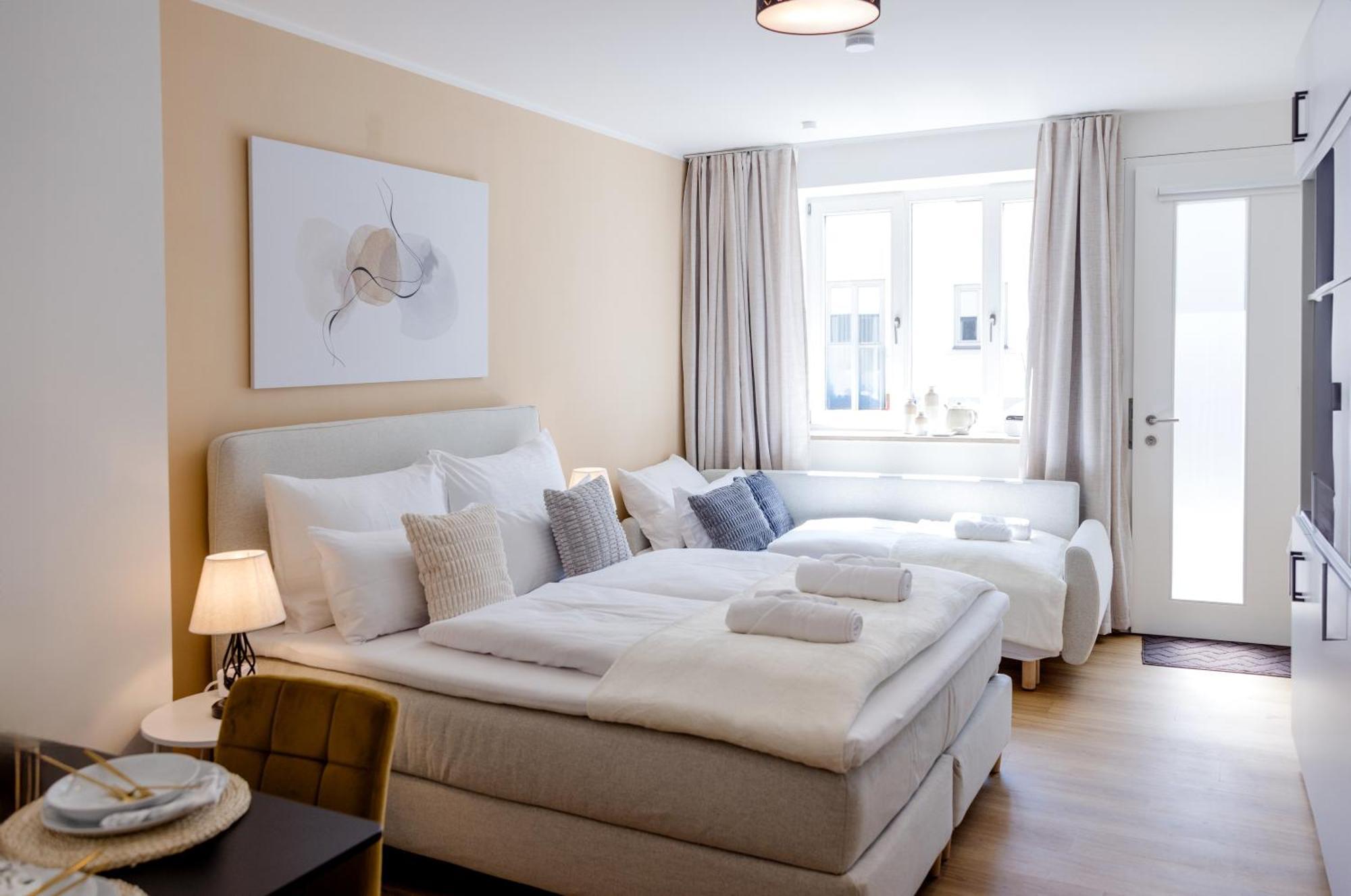 Lumen Homes - Altstadt-Studio Direkt Im Zentrum, Kueche, Netflix, Oeffentlicher Parkplatz Ums Eck Ingolstadt Bagian luar foto