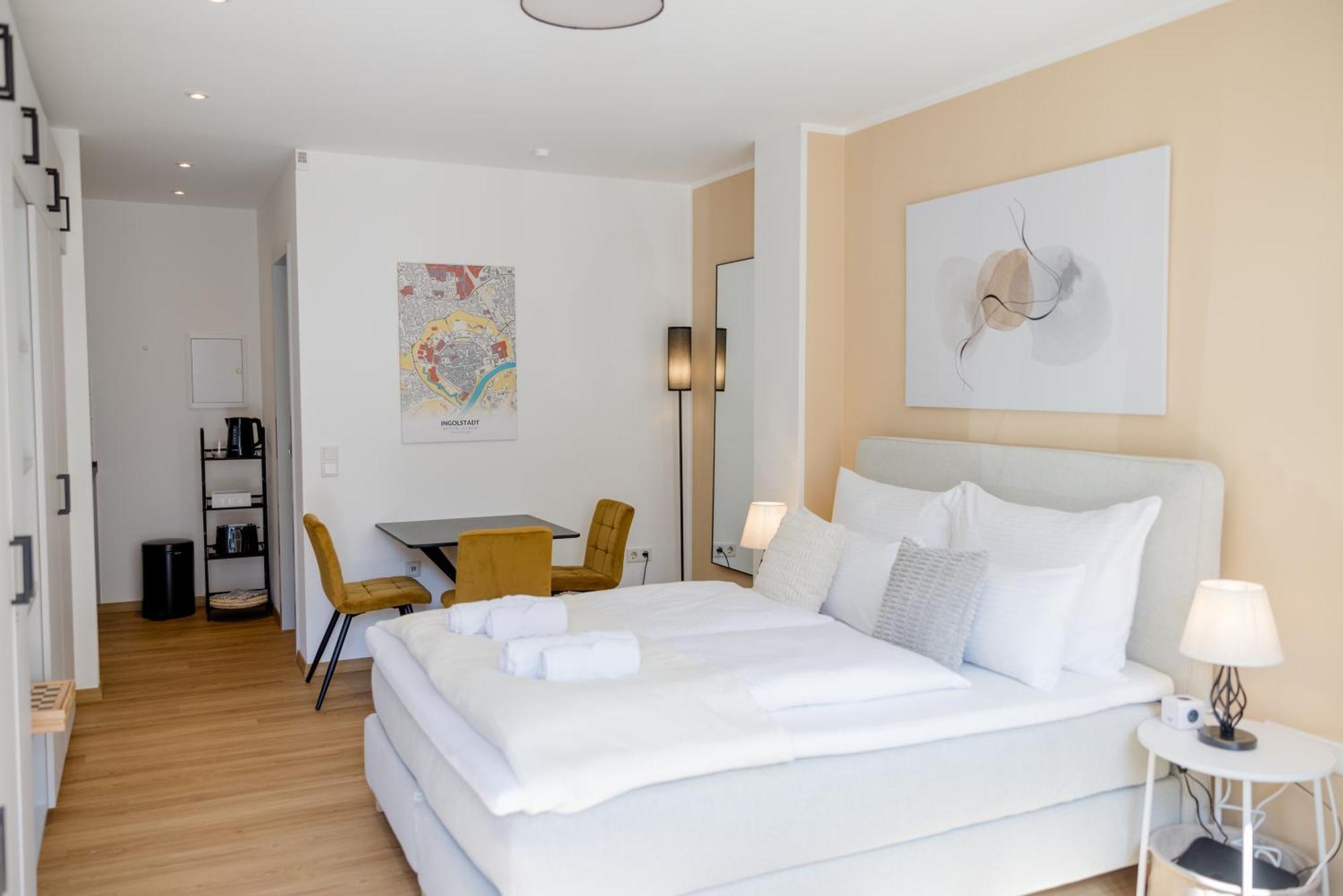 Lumen Homes - Altstadt-Studio Direkt Im Zentrum, Kueche, Netflix, Oeffentlicher Parkplatz Ums Eck Ingolstadt Bagian luar foto