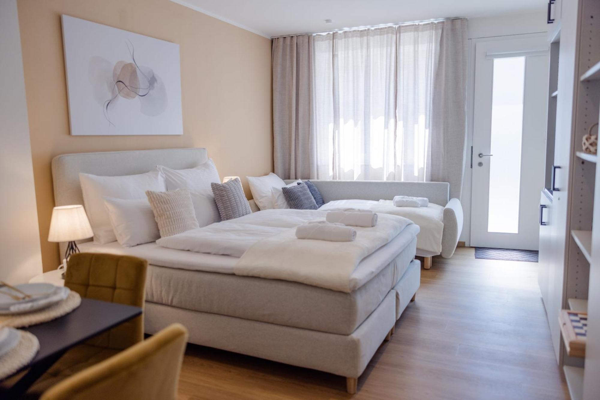 Lumen Homes - Altstadt-Studio Direkt Im Zentrum, Kueche, Netflix, Oeffentlicher Parkplatz Ums Eck Ingolstadt Bagian luar foto